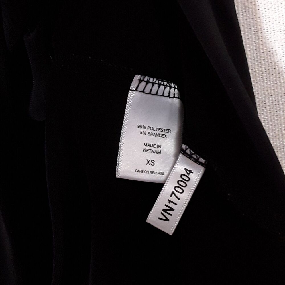 7th Avenue Size X-Small Top Solid Black Keyhole Neckline Cap Sleeves Stretch - Picture 6 of 9